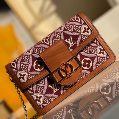 2020秋冬款 LOUIS VUITTON Dauphine...