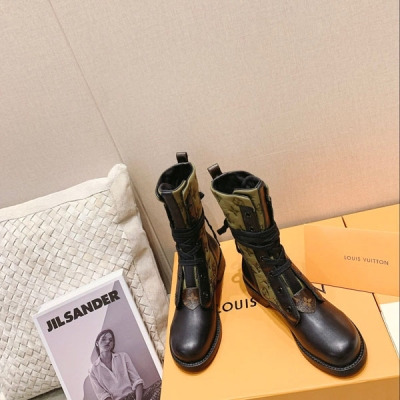 LV路易威登 最新系列短靴，代購級品質，經典花紋，立體感十足...