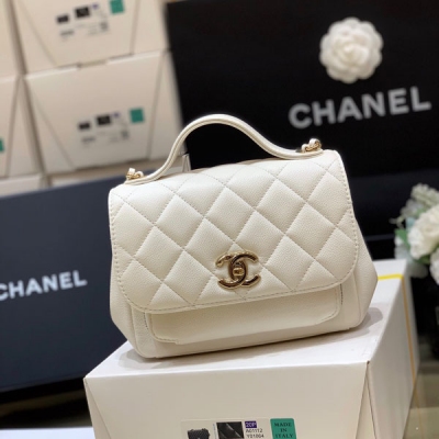 CHANEL香奈兒 經典款 原廠Haas牛皮白色郵差包 貨源...