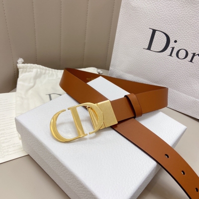 Dior迪奧 棕色小牛皮CD皮帶 寬度3.0cm 上身超好看