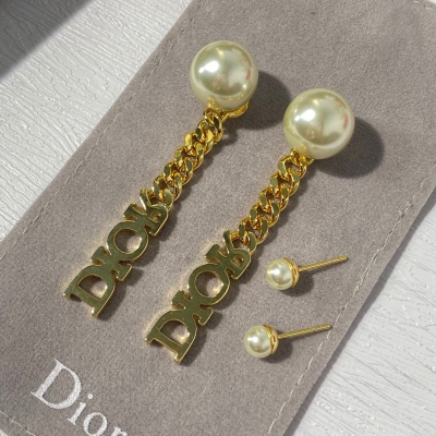 Dior迪奧 鏈子字母耳釘 值得購入