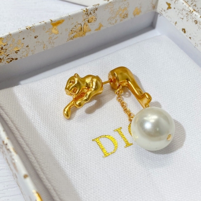 Dior迪奧耳釘 2022ss百搭單品珍珠耳環 凸顯氣場