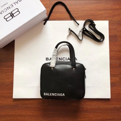 Balenciaga巴黎世家 黑色四角包 超帥氣 進口小羊皮
