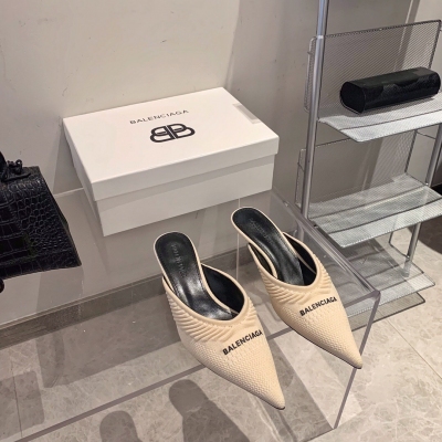 Balenciaga巴黎世家 早春尖頭貓跟穆勒鞋 科技感十足