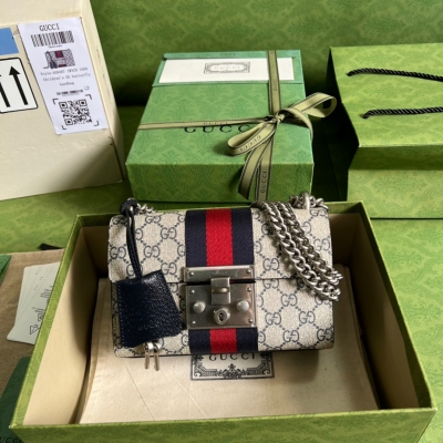 Gucci古馳 Padlock 藍色pvc小號鏈條包 409...