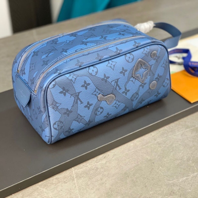 LV路易威登 M82337 Dopp Kit 藍色印花盥洗袋
