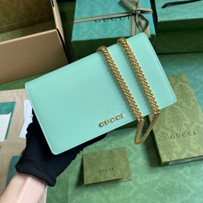 GUCCI古馳 飾手寫體Gucci標識淡綠色原廠皮鏈帶錢包 ...