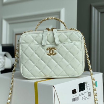 CHANEL香奈兒 白金版 VANITY CASE 白色胎牛皮手腕相機包 AS3221