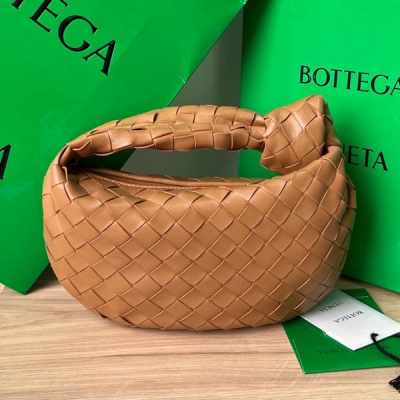 Bottega Veneta Mini Jodie 新做法經...