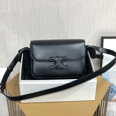 CELINE CUIR TRIOMPHE Box 全新logo皮標女士黑色肩背包