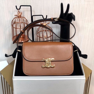 CELINE Triomphe Box系列 棕色原廠皮凱旋門扣斜挎包