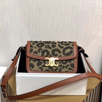 CELINE Triomphe Box系列 豹紋全鋼復古斜揹包